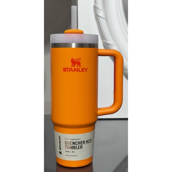 Stanley Quencher H2.0 FlowState Tumbler 30oz,‎ GOLDENROD - Picture 2 of 5